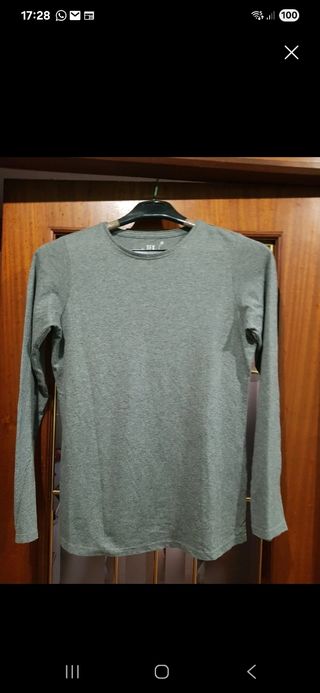 Diferentes camisetas tallas S por 0,50