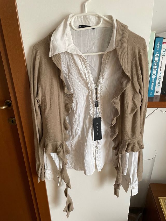 Camicetta con coprispalle