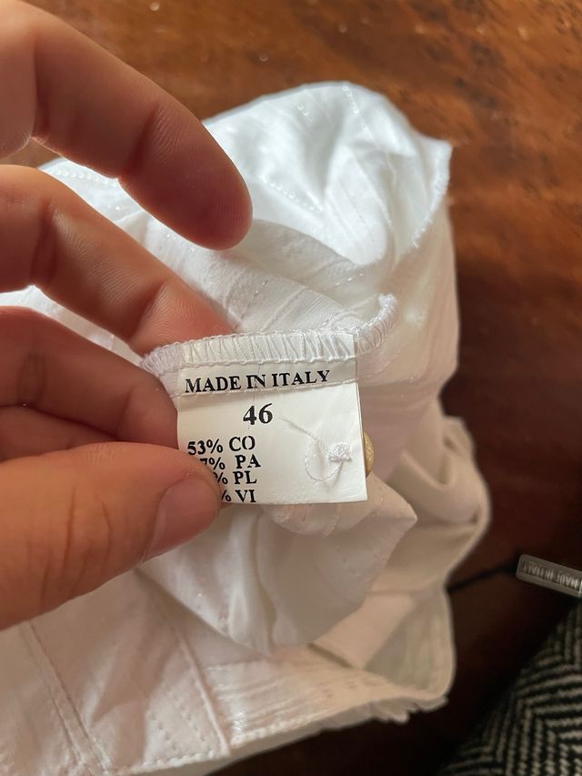 Camicetta con coprispalle