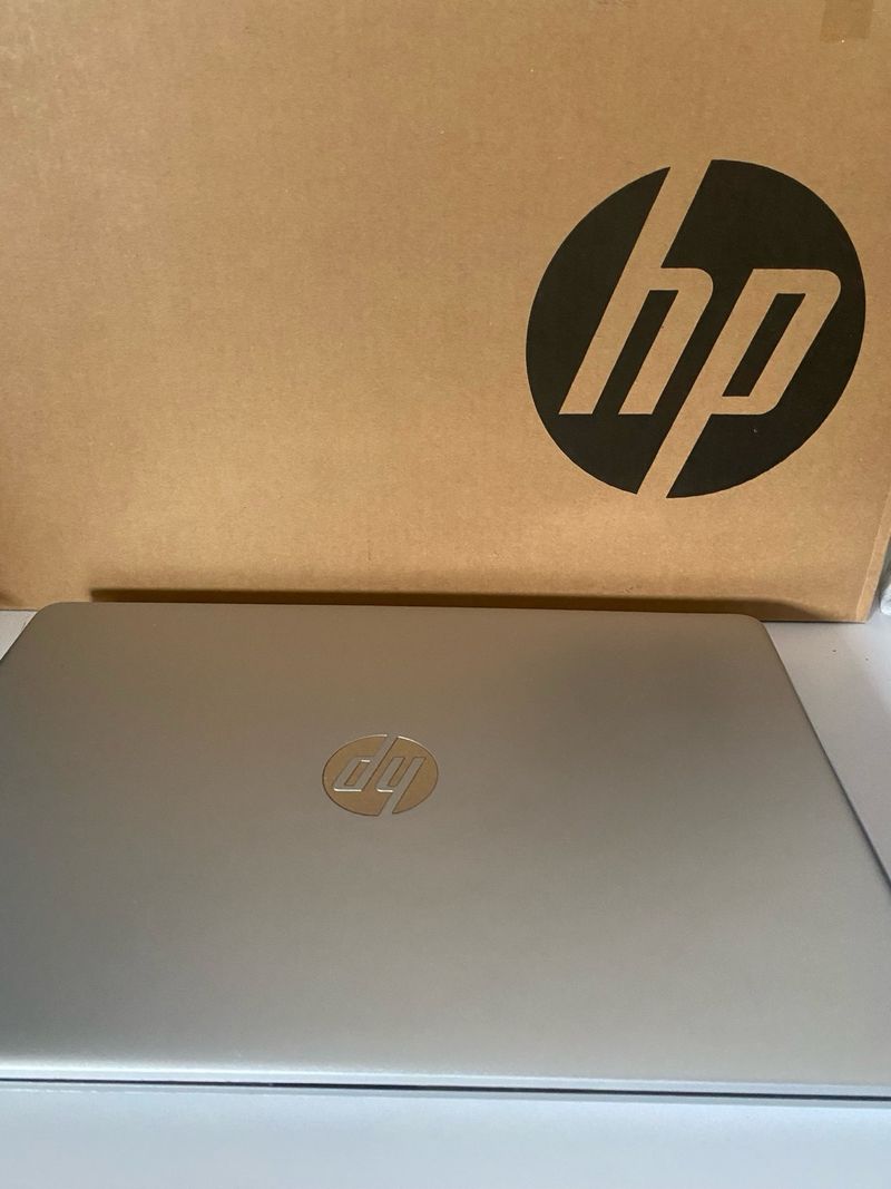 Portatil HP 15.6 i7 16GB RAM 512GB SSD afbeelding 3