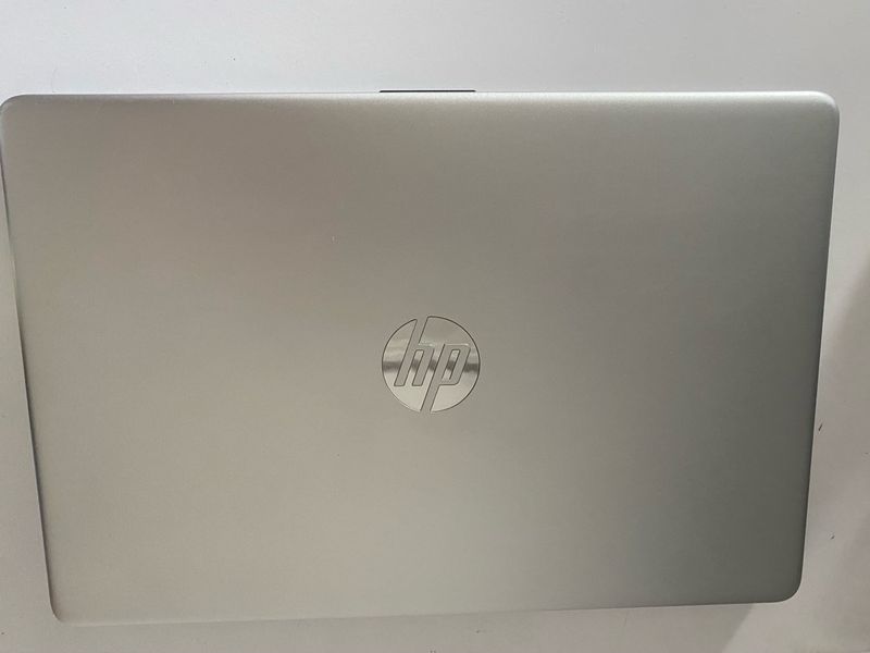 Portatil HP 15.6 i7 16GB RAM 512GB SSD afbeelding 4