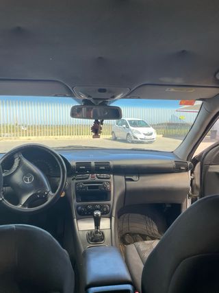 Mercedes-Benz C 270 2003