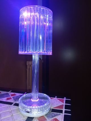 Lampada da tavolo con telecomando 