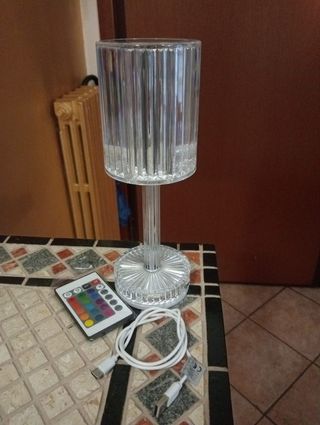 Lampada da tavolo con telecomando 