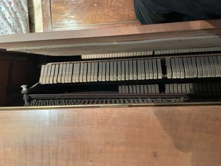 Piano madera siglo XX