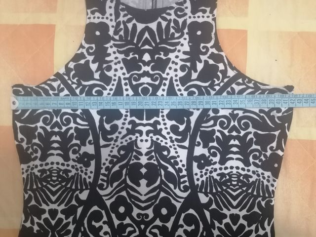 Vestito bianco e nero