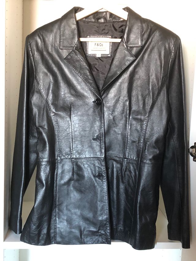 Cazadora-Chaqueta negra de mujer - Piel 100% Ovina