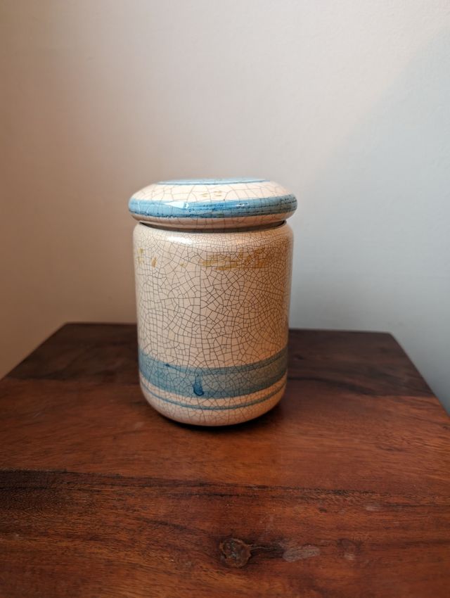Bonito tarro ceramico craquelado