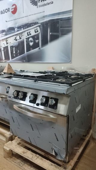 Cocina  + horno a gas 4 fuegos C-G941 KORE FAGOR