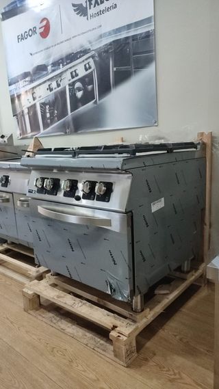 Cocina  + horno a gas 4 fuegos C-G941 KORE FAGOR