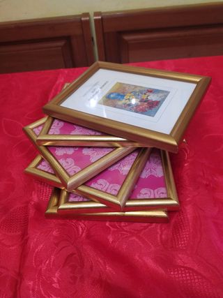 Porta foto in legno. cadauno.