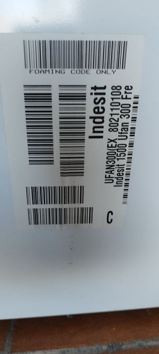 congelador vertical Indesit Modelo 1500 ufan 300