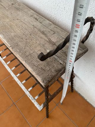 Banqueta o mueble auxilar