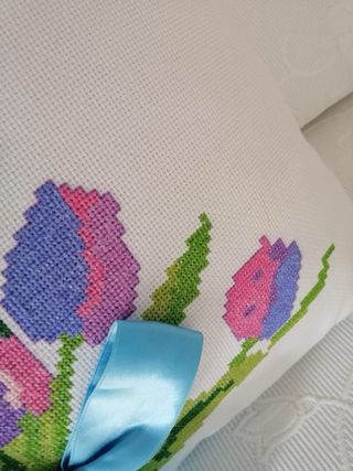 Cojín punto de cruz