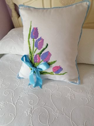 Cojín punto de cruz