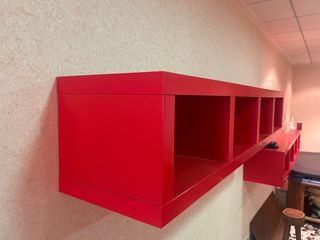 Due. Scaffali da magazzino.