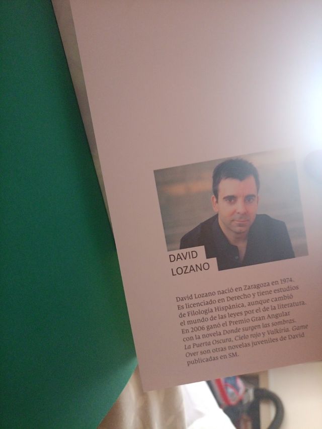 DONDE SURGEN LAS SOMBRAS/ David Lozano