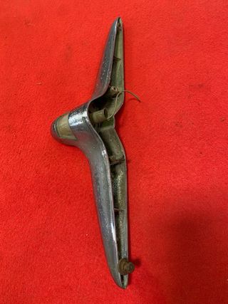 Embellecedor porton trasero Opel Capitan