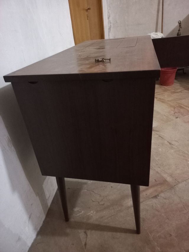Tavolo per macchina da cucito