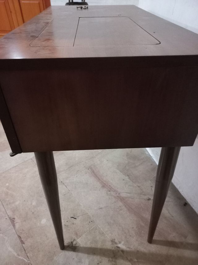Tavolo per macchina da cucito