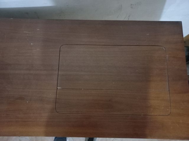 Tavolo per macchina da cucito