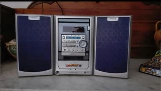 Aparatos: teléfono, minicadena, maquina escribir..