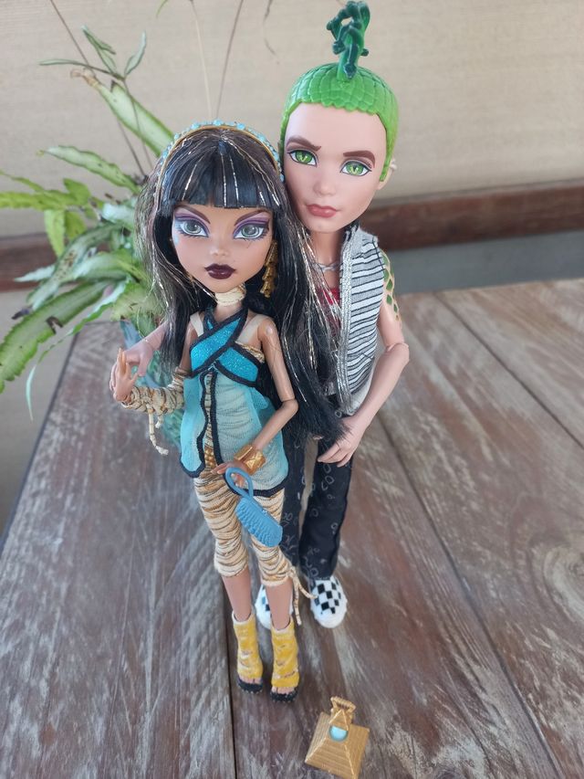 Pareja Cleo de Nile y Deuce Monster High