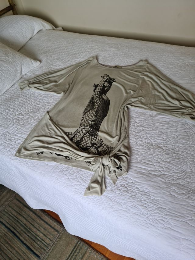 Camisrta larga de Vitorio y Lukino y Pantalon