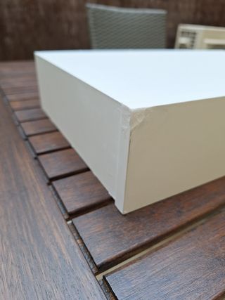 Cajón flotante blanco