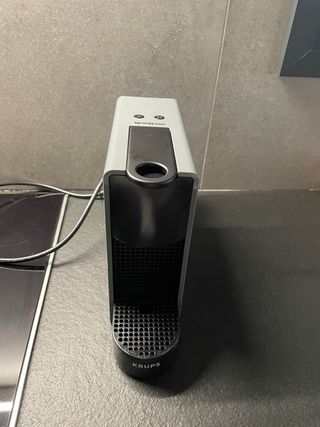Cafetera Nespresso Essenza Mini Intense Gris