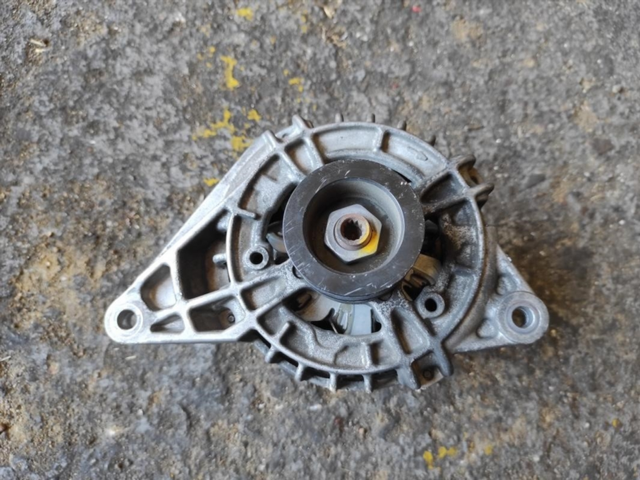Alternador A0009063322 Mercedes Benz GLA (X1 y_526