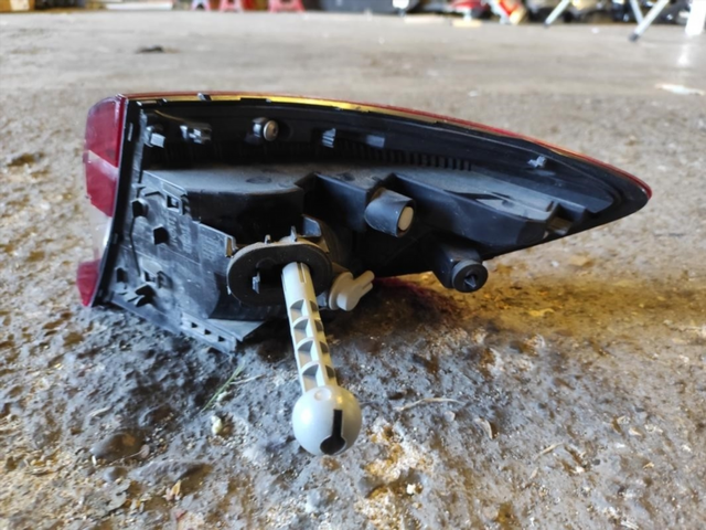 Piloto trasero izquierdo 265551035R Renault y_286
