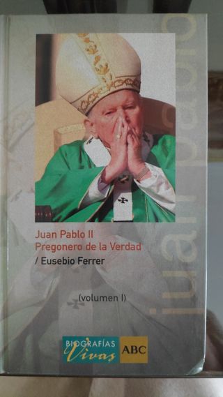 25Biografías de personajes relevantes del siglo XX