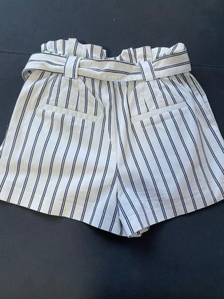 Pantalón corto Zara