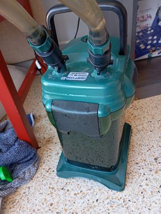 Acuario 100l + filtro + decoración