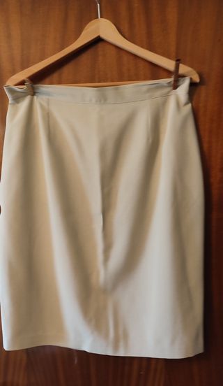 Traje falda