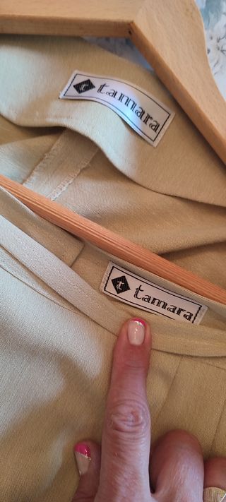 Traje falda