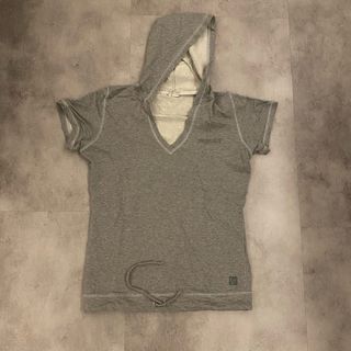 T-shirt donna con cappuccio Freddy