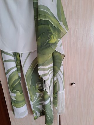 Palazo,blusa y chalina.Pantalon solo con regalo