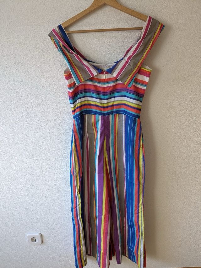 Mono House of Harlow 1960