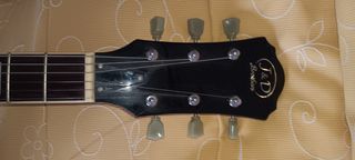 Guitarra eléctrica y amplificador