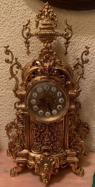 reloj y dos candelabros bronce y baño de oro