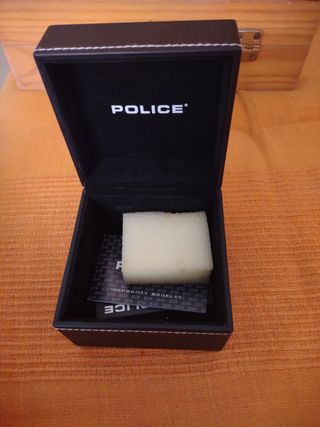 Caja Police (no hay reloj)