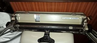 Maquina de escribir Hispano Olivetti