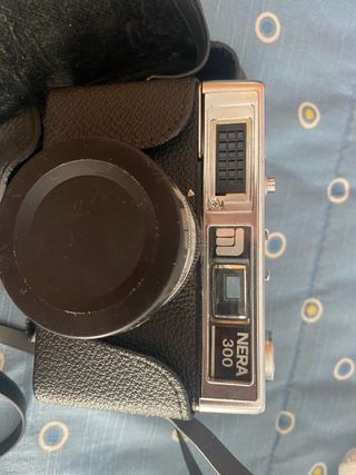 Cámara analógica Nera 300 con funda