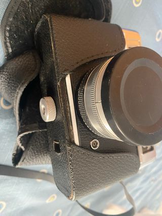 Cámara analógica Nera 300 con funda