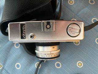 Cámara analógica Nera 300 con funda