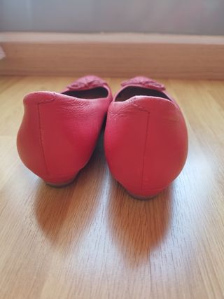 Clarks manoletinas rojas