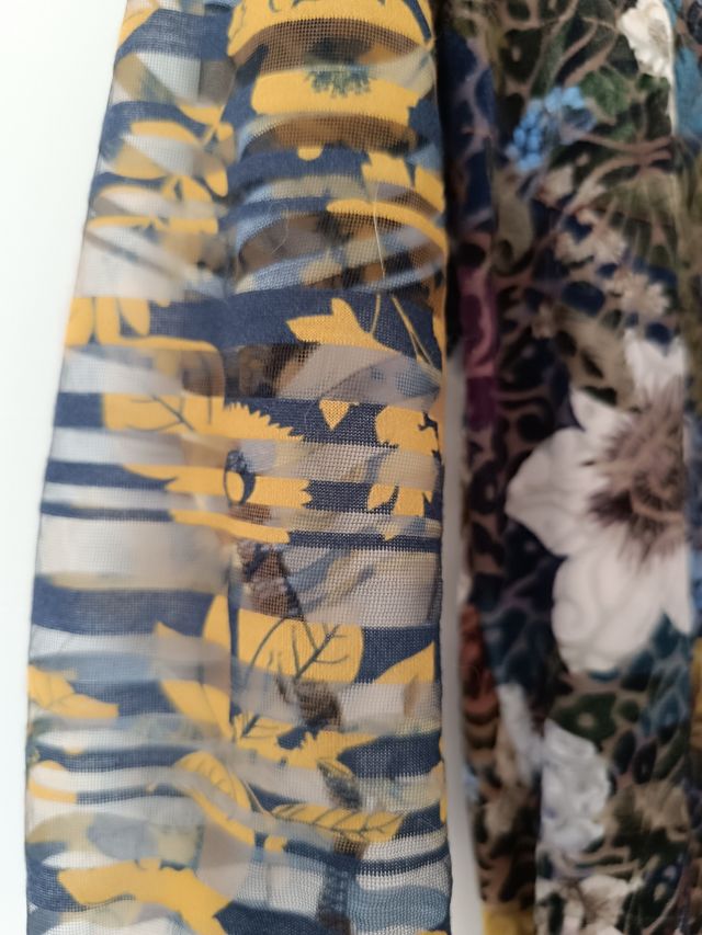 Desigual camiseta blusa transparencias.