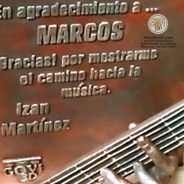 Trofeos/galardones personalizados.